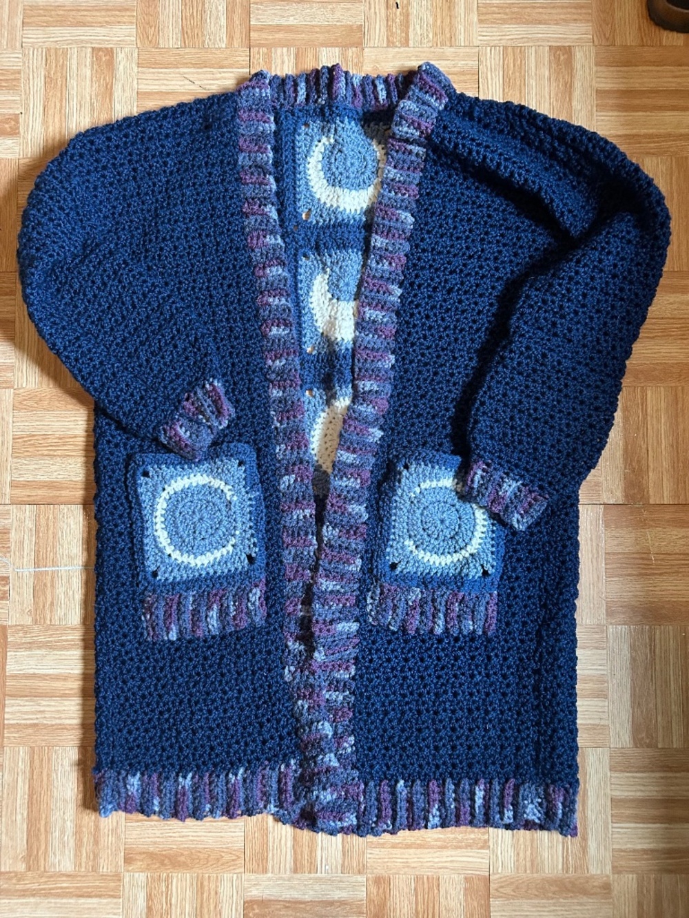 Oversized Crochet Cardigan Moon-Phases - Picture 1 of 6
